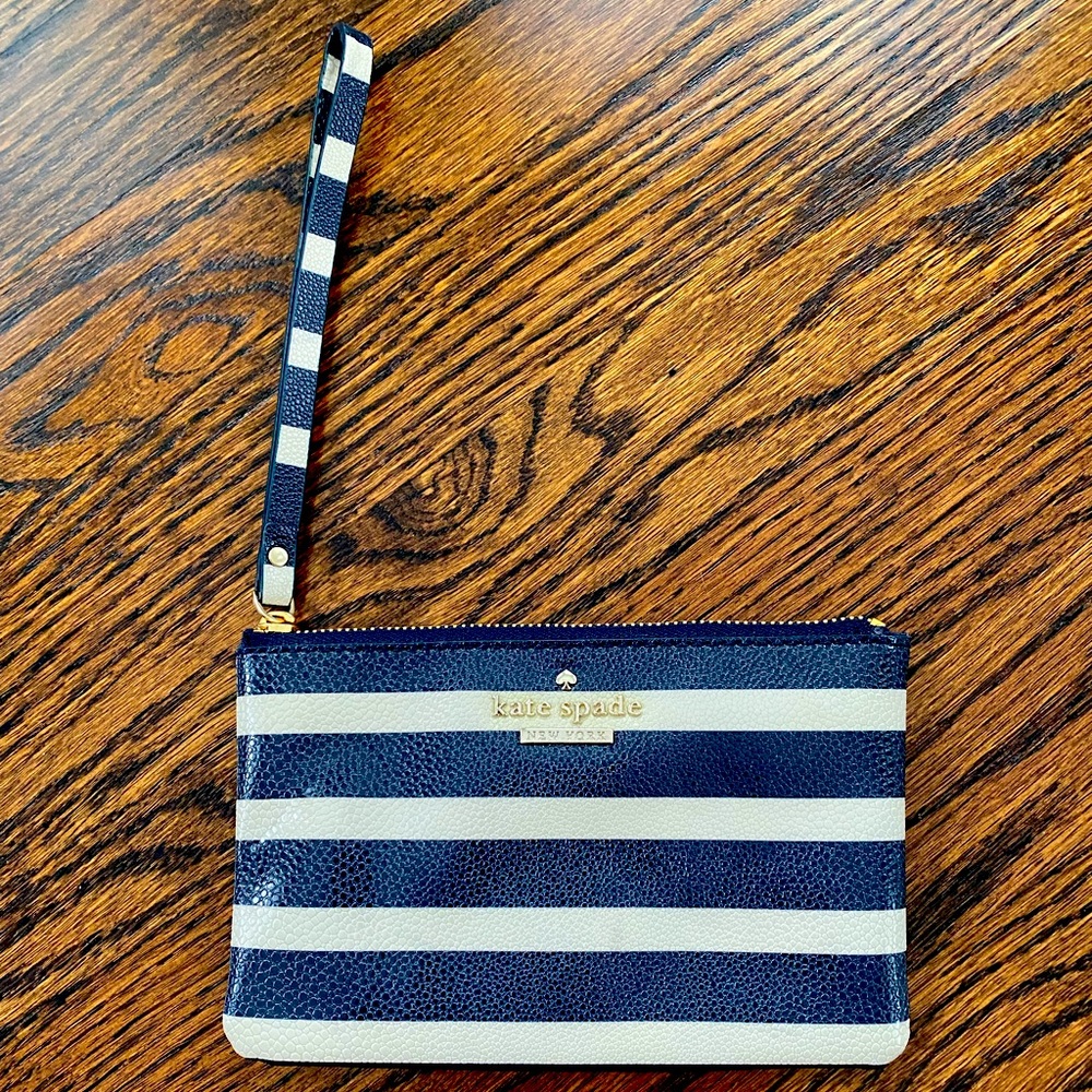 Kate Spade Navy and White wristlet with zipper
